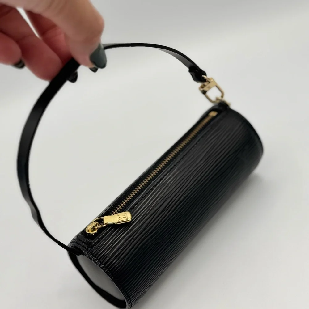 Louis Vuitton Epi Pochette Souflott Bag - Picture 4 of 13